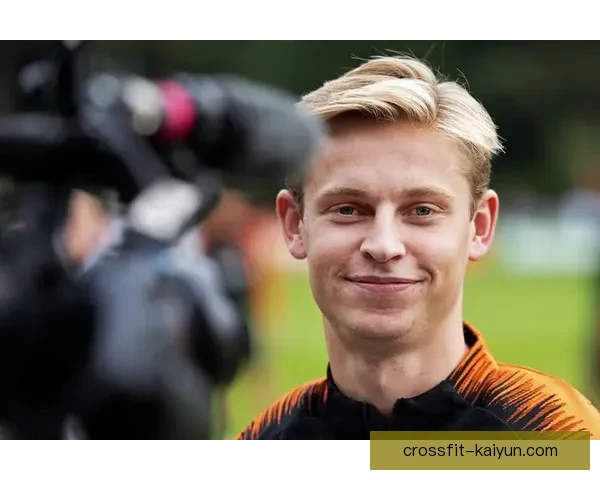 德里赫特在防守端展现稳健表现，技术风格值得关注