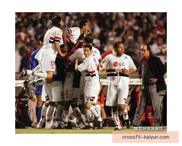 托纳利中场屏障状态回暖，展现出持续提升的战术价值