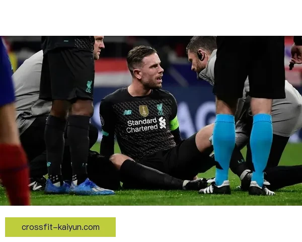 亨德森中场风格解析：跑动覆盖与组织调度表现稳健